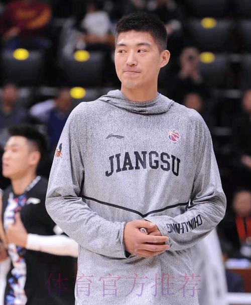 赵率舟强硬上篮打进,还剩3分钟吉林落后山东10分 赵率舟强硬上篮打进,还剩3分钟吉林落后山东10分